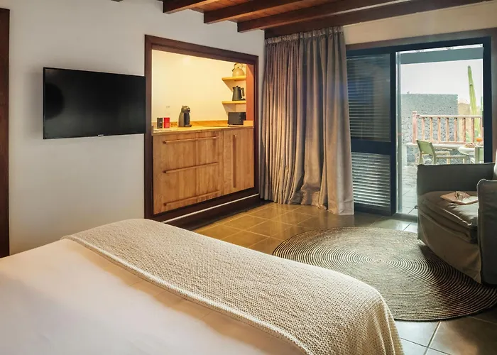 Canaryislandshost I Esencia * 파마라