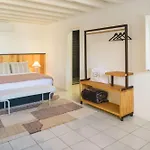 Canaryislandshost I Esencia * Famara