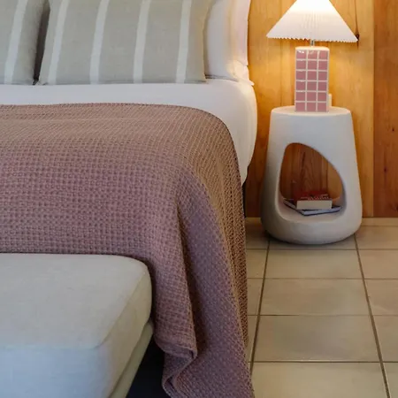 Canaryislandshost I Esencia * Famara