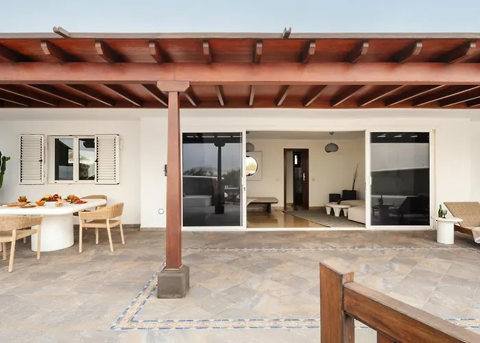 Canaryislandshost I Esencia Daire *