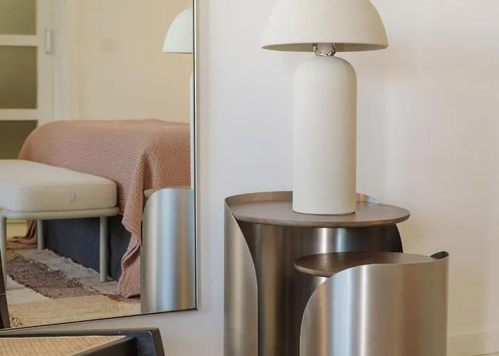 Canaryislandshost I Esencia Daire